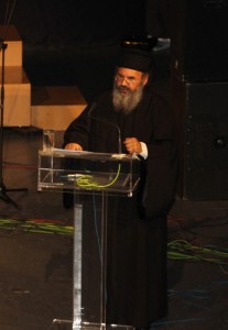 ΜΕ ΟΠΛΟ ΤΟΝ ΣΤΑΥΡΟ 1